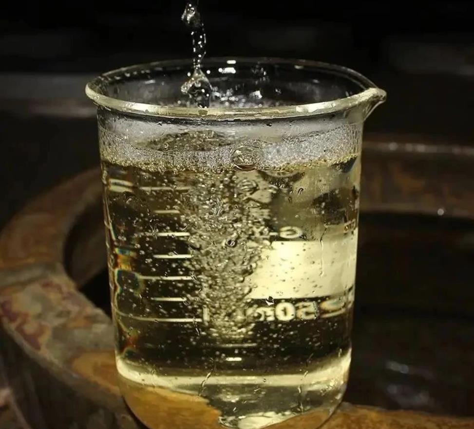 溯源老基酒002号：经过岁月的洗礼，自然发霉的坛子！正宗年份老酒，年限最长的有21年