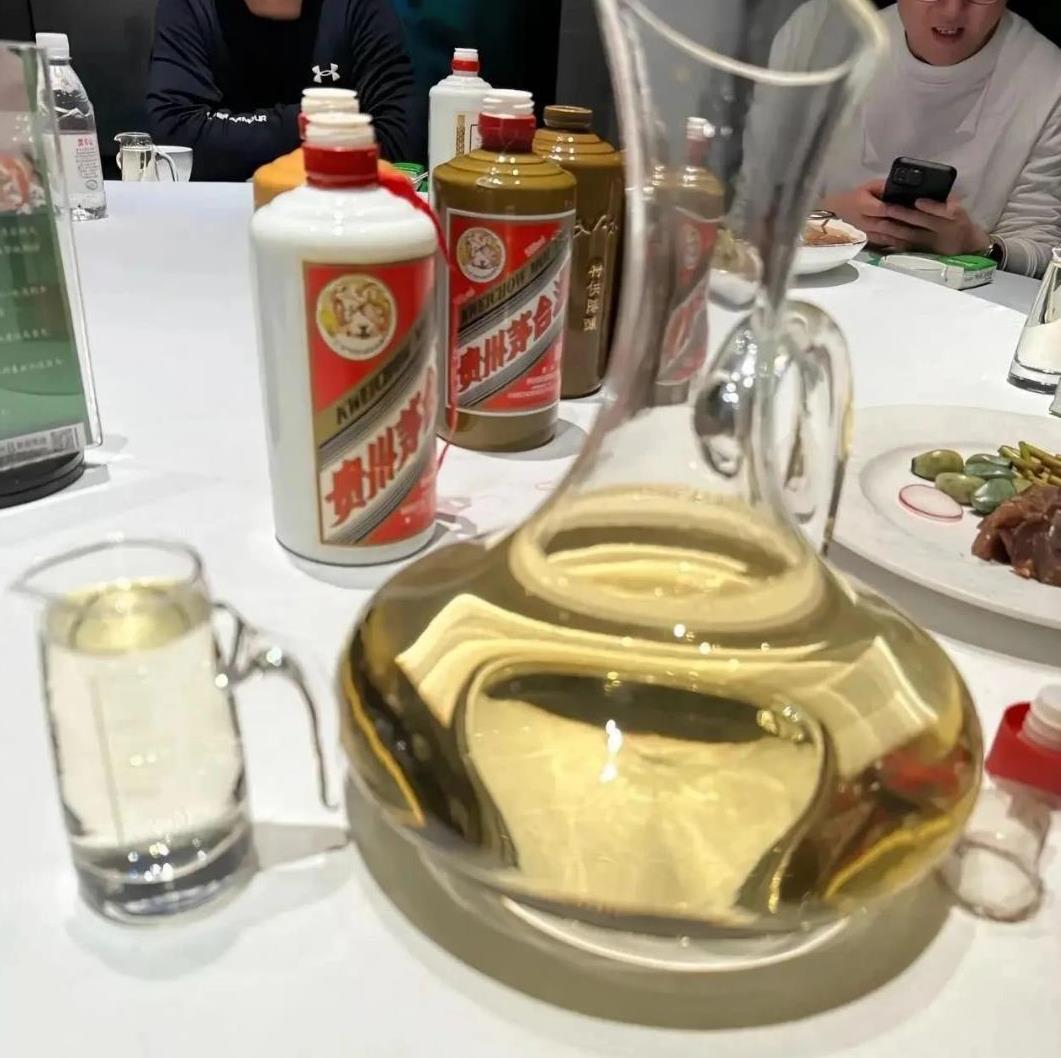 溯源老基酒004：比起昂贵的飞天，我们更爱自家的20年散酒